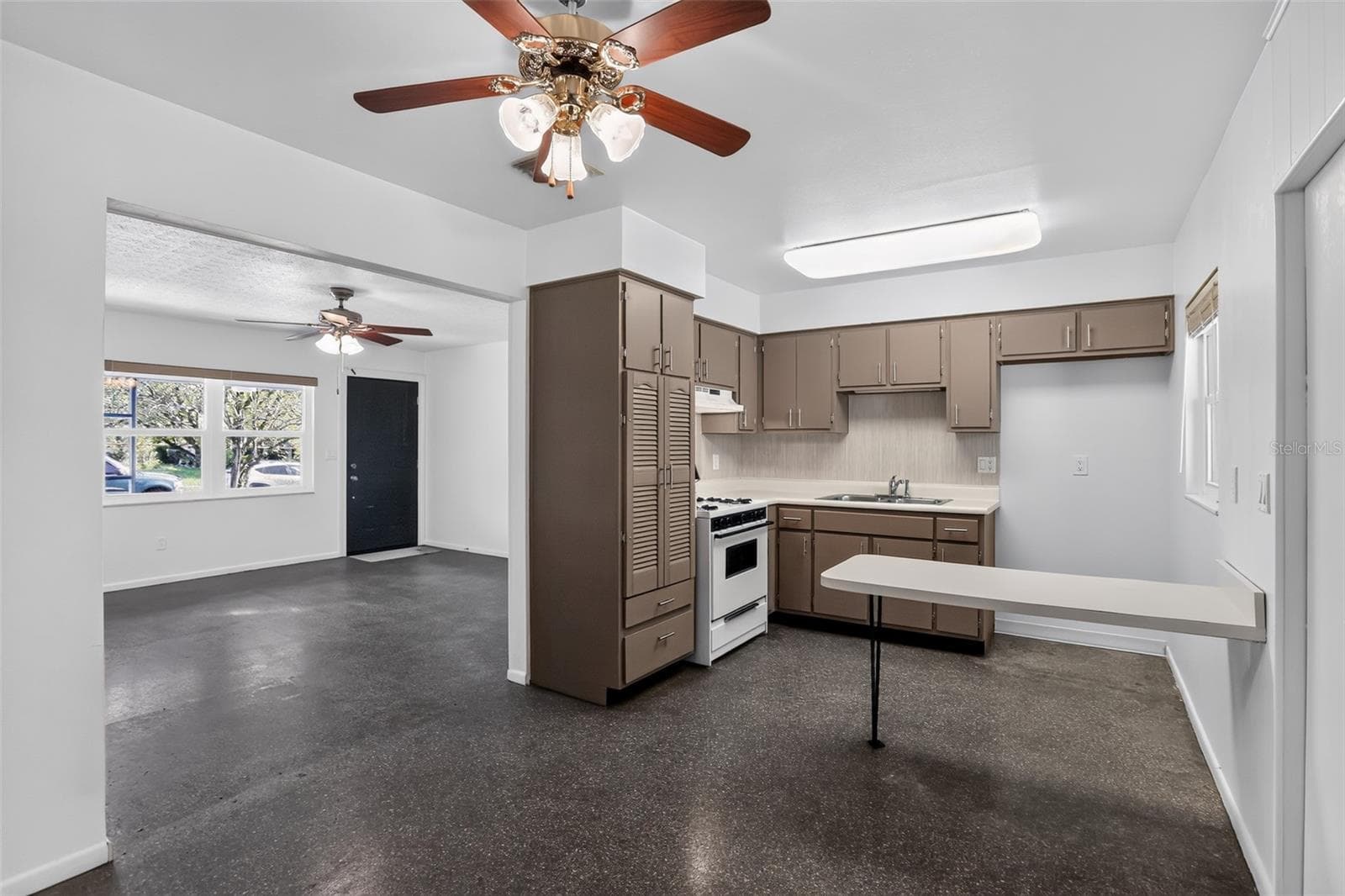 Single Family Residence at 6120 W RIDGEWOOD AVE, ORLANDO, photo 6 of 30