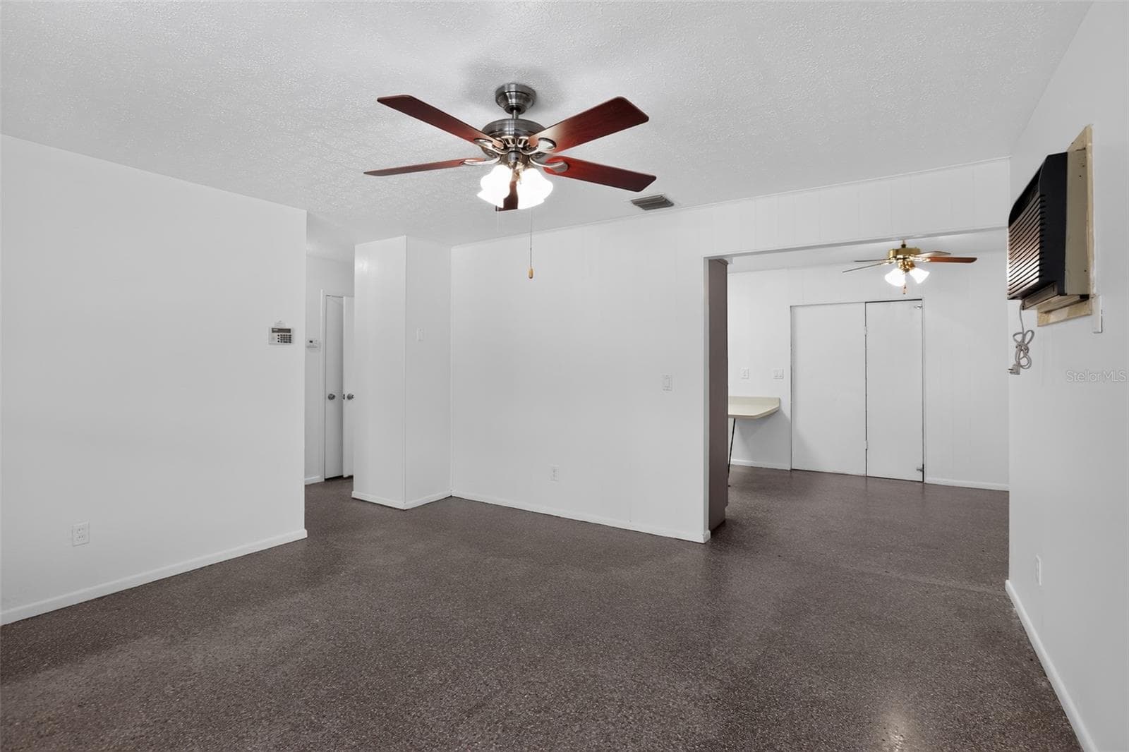 Single Family Residence at 6120 W RIDGEWOOD AVE, ORLANDO, photo 9 of 30