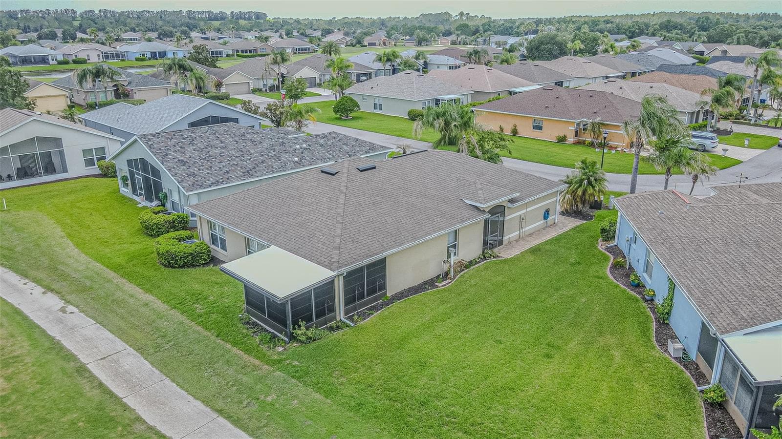 Large Lush sideyard - 29435 SNAP HOOK DR, SAN ANTONIO