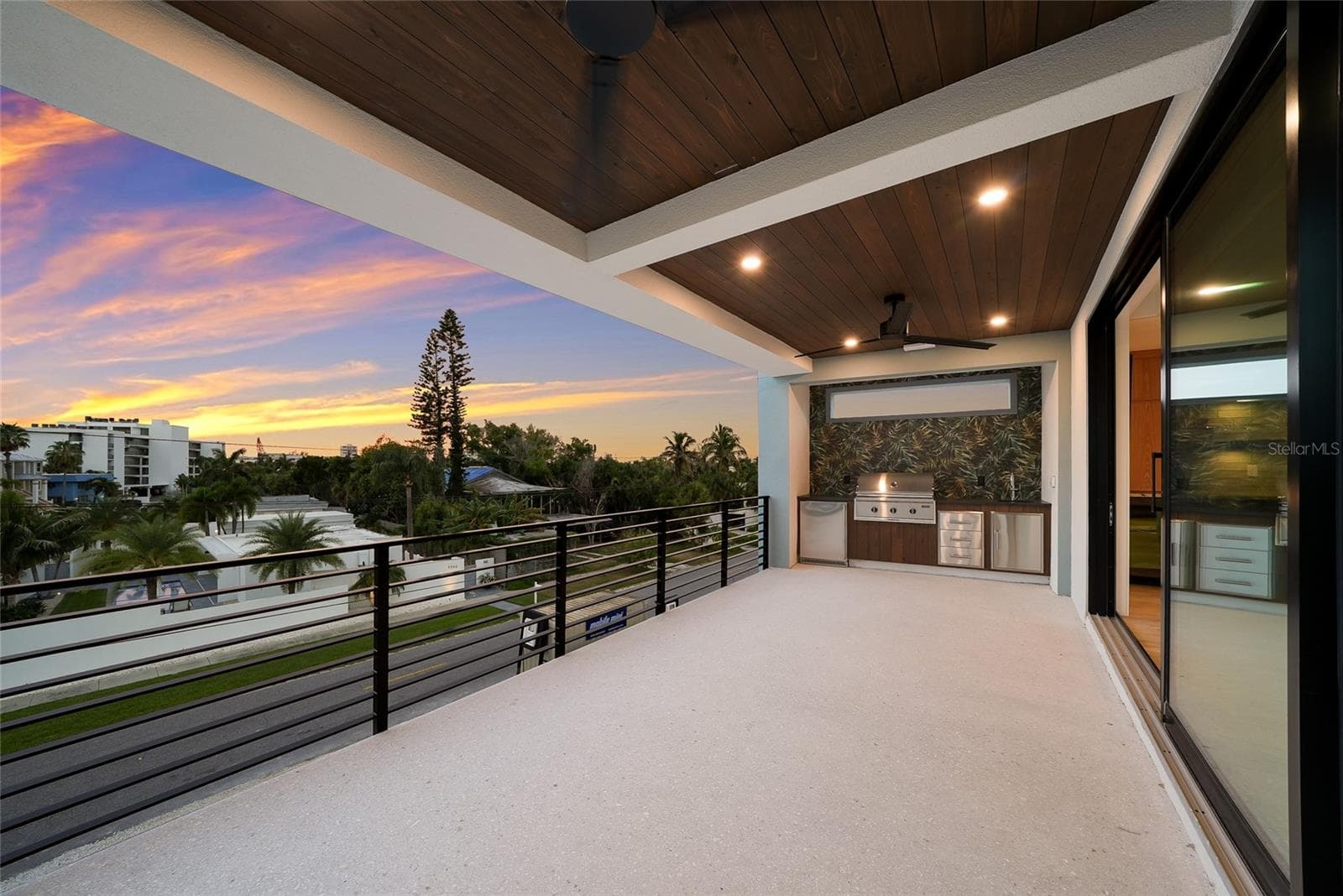 Single Family Residence at 5547 AVENIDA DEL MARE, SARASOTA, photo 27 of 48