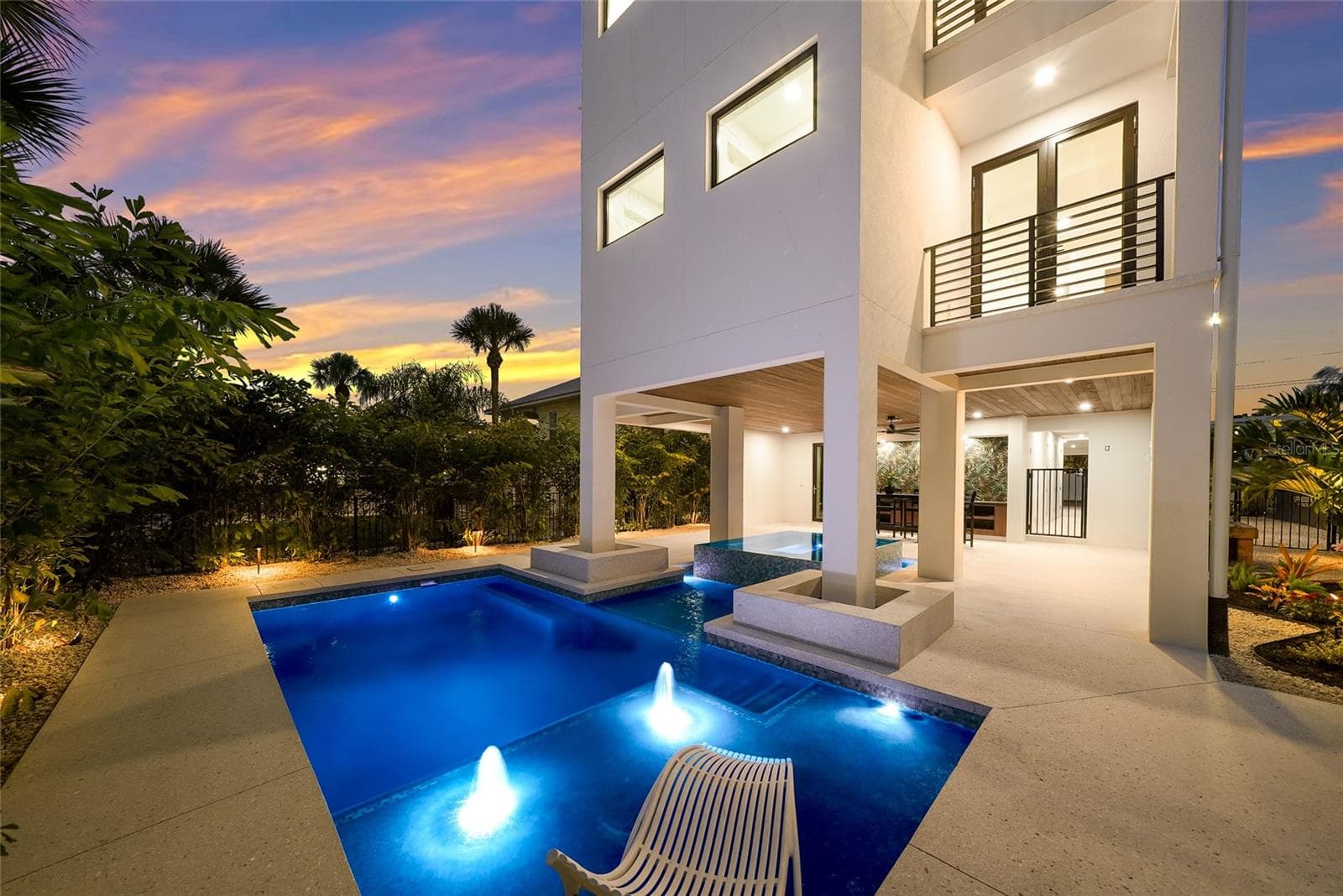 Single Family Residence at 5547 AVENIDA DEL MARE, SARASOTA, photo 44 of 48