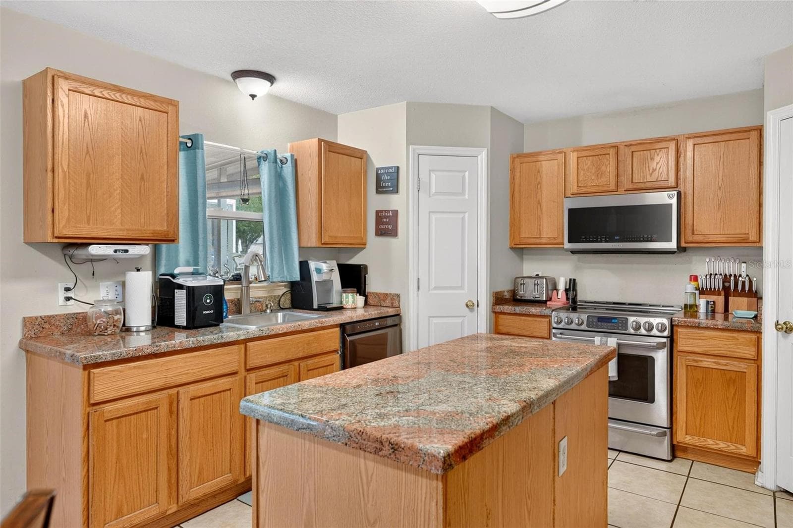 Single Family Residence at 600 BRIARCLIFF RD, EUSTIS, photo 14 of 55