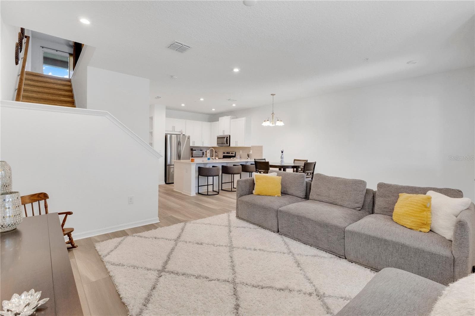 Reverse Living Room - 9421 RANDAL PARK BLVD, ORLANDO