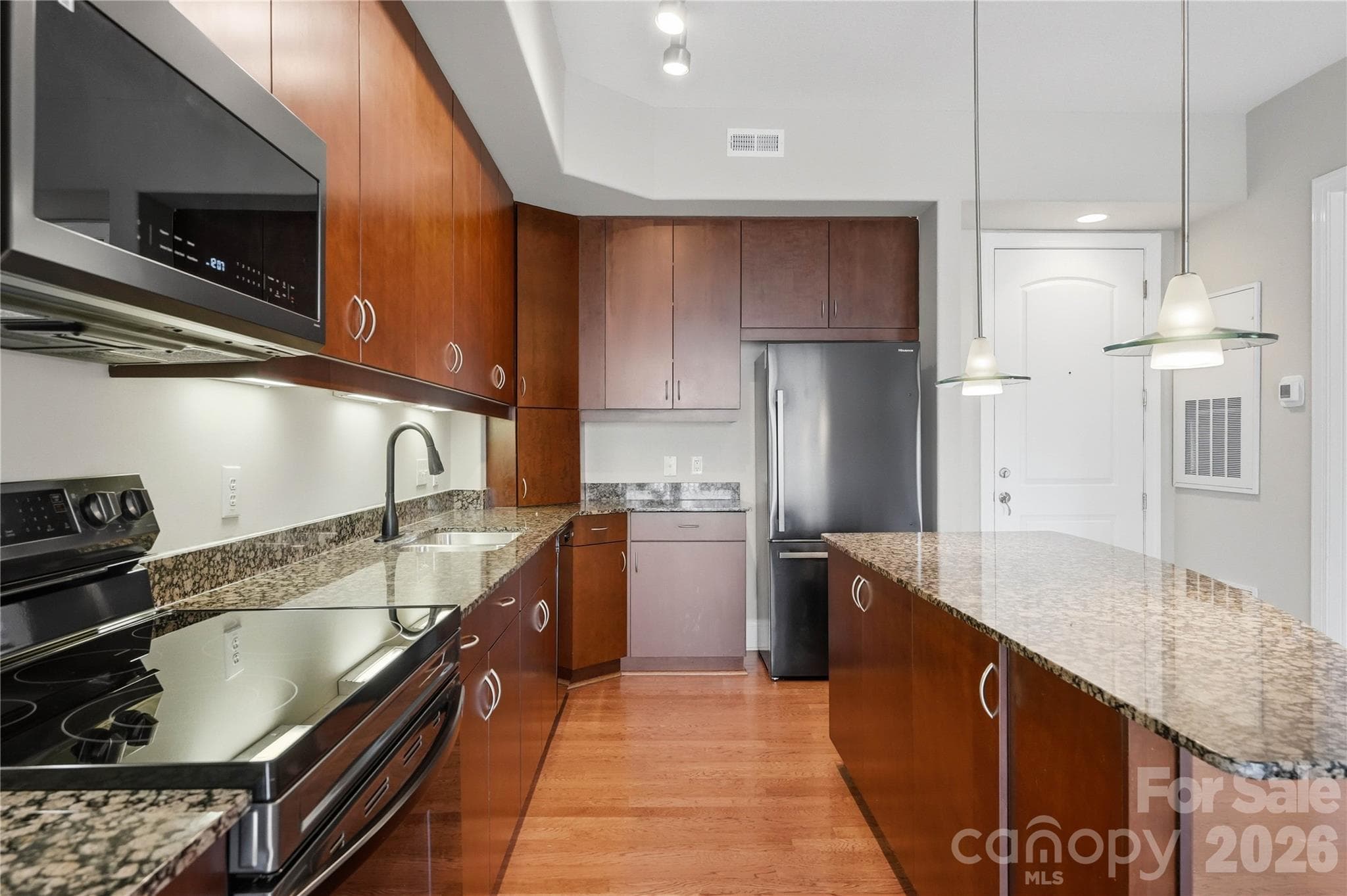 Condominium at 4625 Piedmont Row Drive, Charlotte, photo 6 of 28