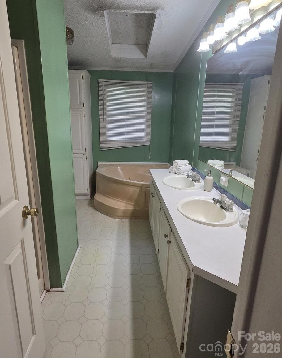 Single Family Residence at 1276 Forest Ridge Drive, Bessemer City, photo 7 of 9