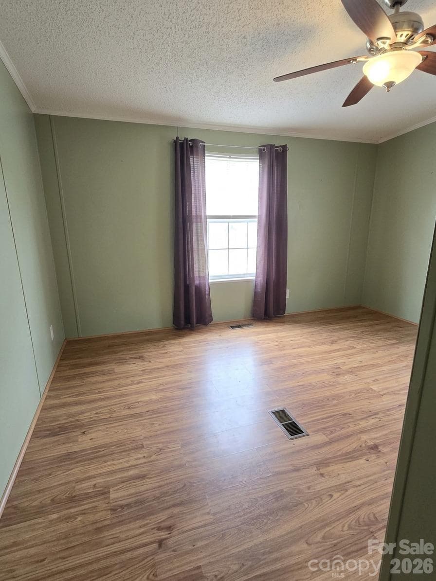 Single Family Residence at 1276 Forest Ridge Drive, Bessemer City, photo 8 of 9