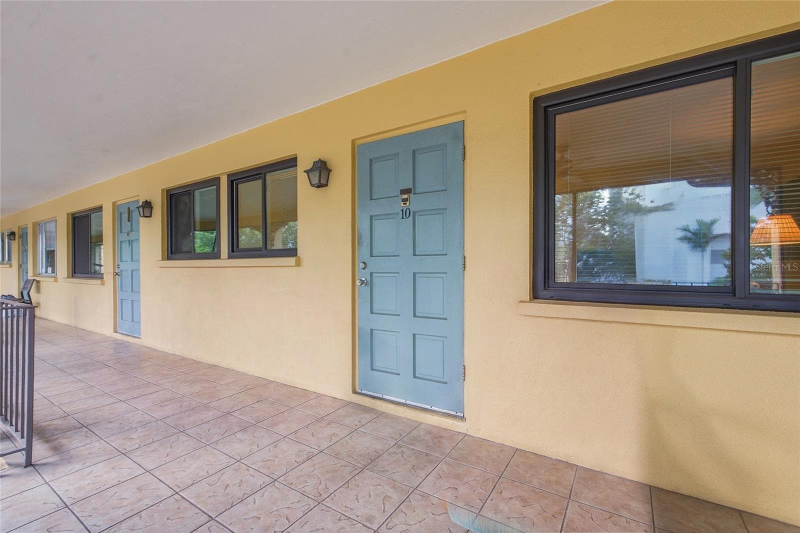 Condominium at 615 S PALM AVE #10, SARASOTA, photo 5 of 36