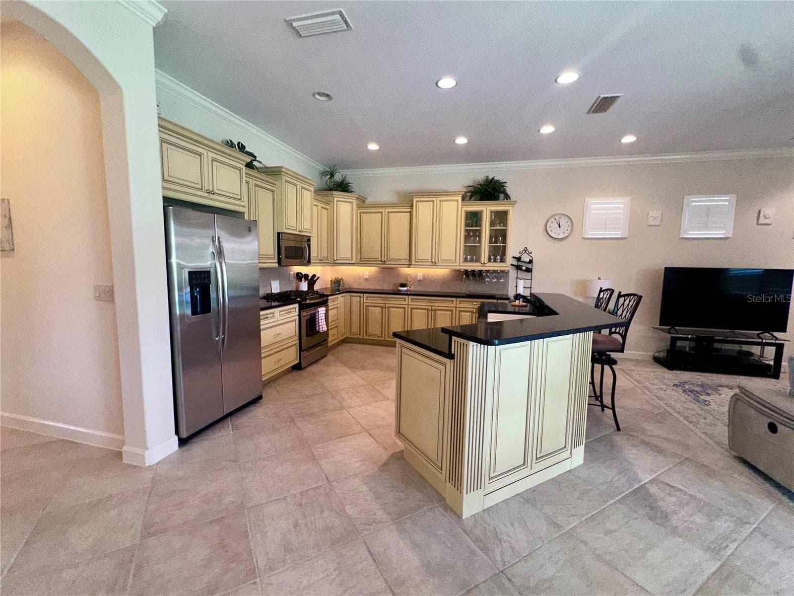 Single Family Residence at 194 MONTELLUNA DR, NORTH VENICE, photo 15 of 91