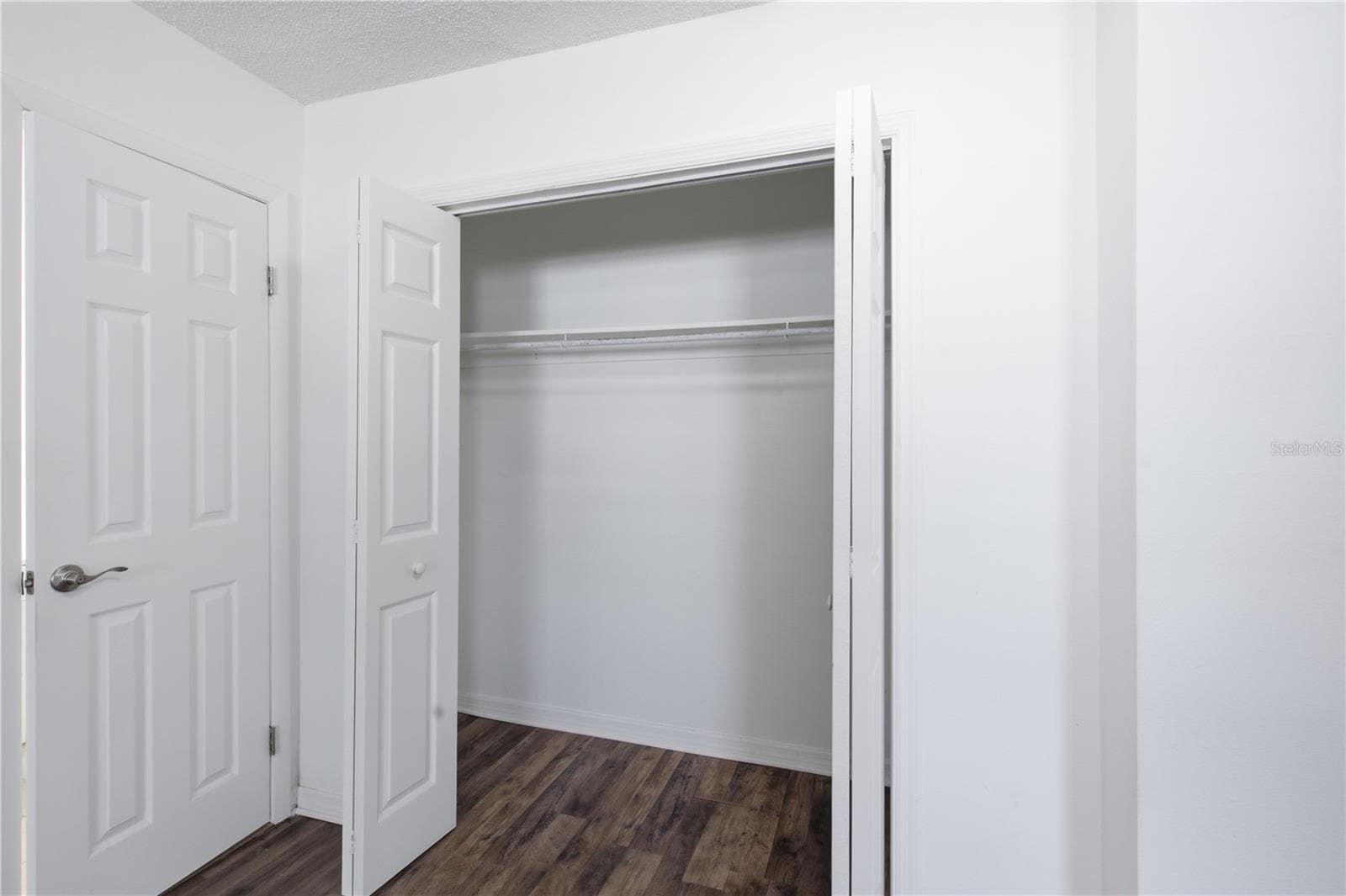 Single Family Residence at 604 ROYAL CREST DR, BRANDON, photo 29 of 55
