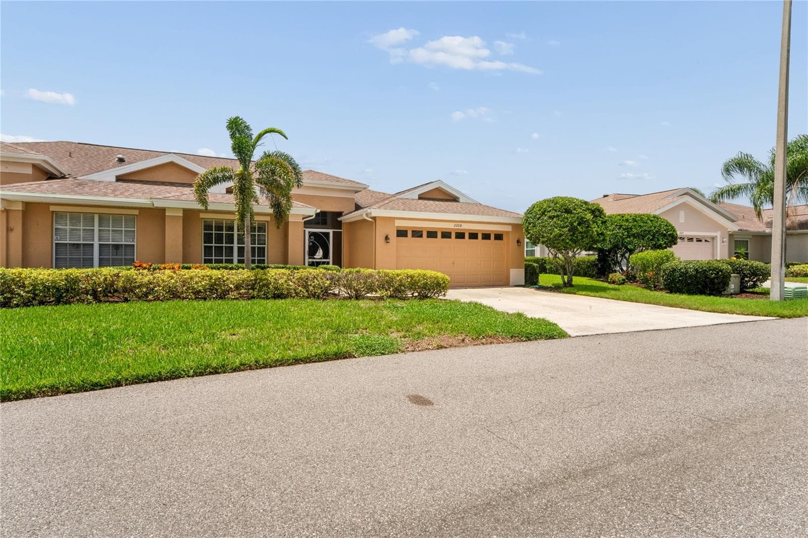 2208 WORTHINGTON GREENS DR #2208