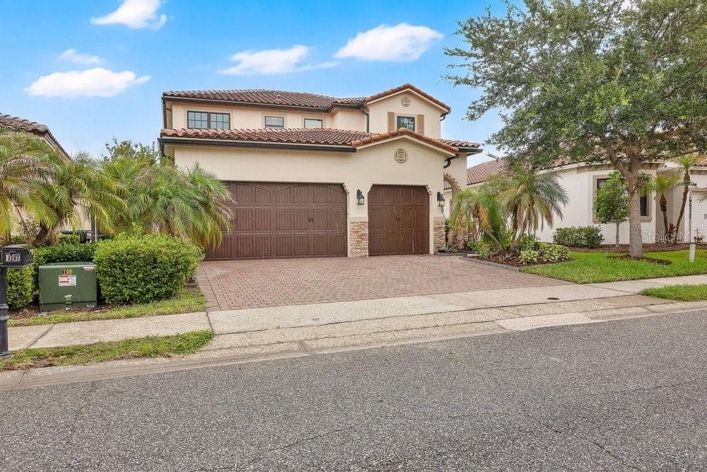 Single Family Residence at 10459 STAPELEY DR, ORLANDO, photo 3 of 53