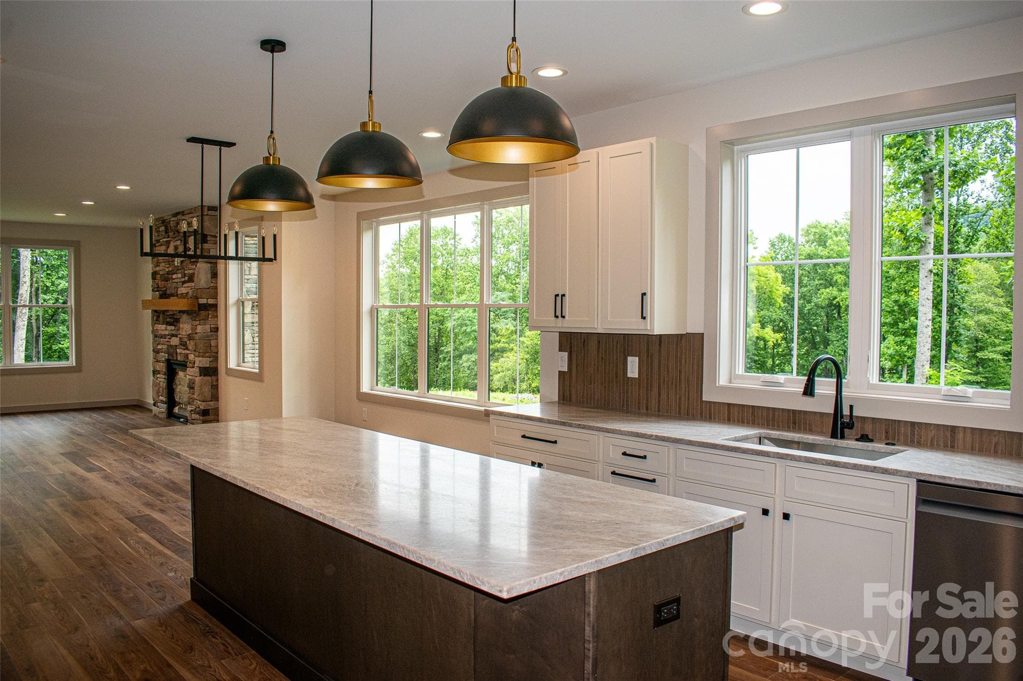 Kitchen - Living - Canton