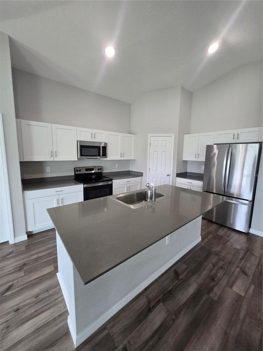 Single Family Residence at 12730 MANGROVE FOREST DR, RIVERVIEW, photo 9 of 42