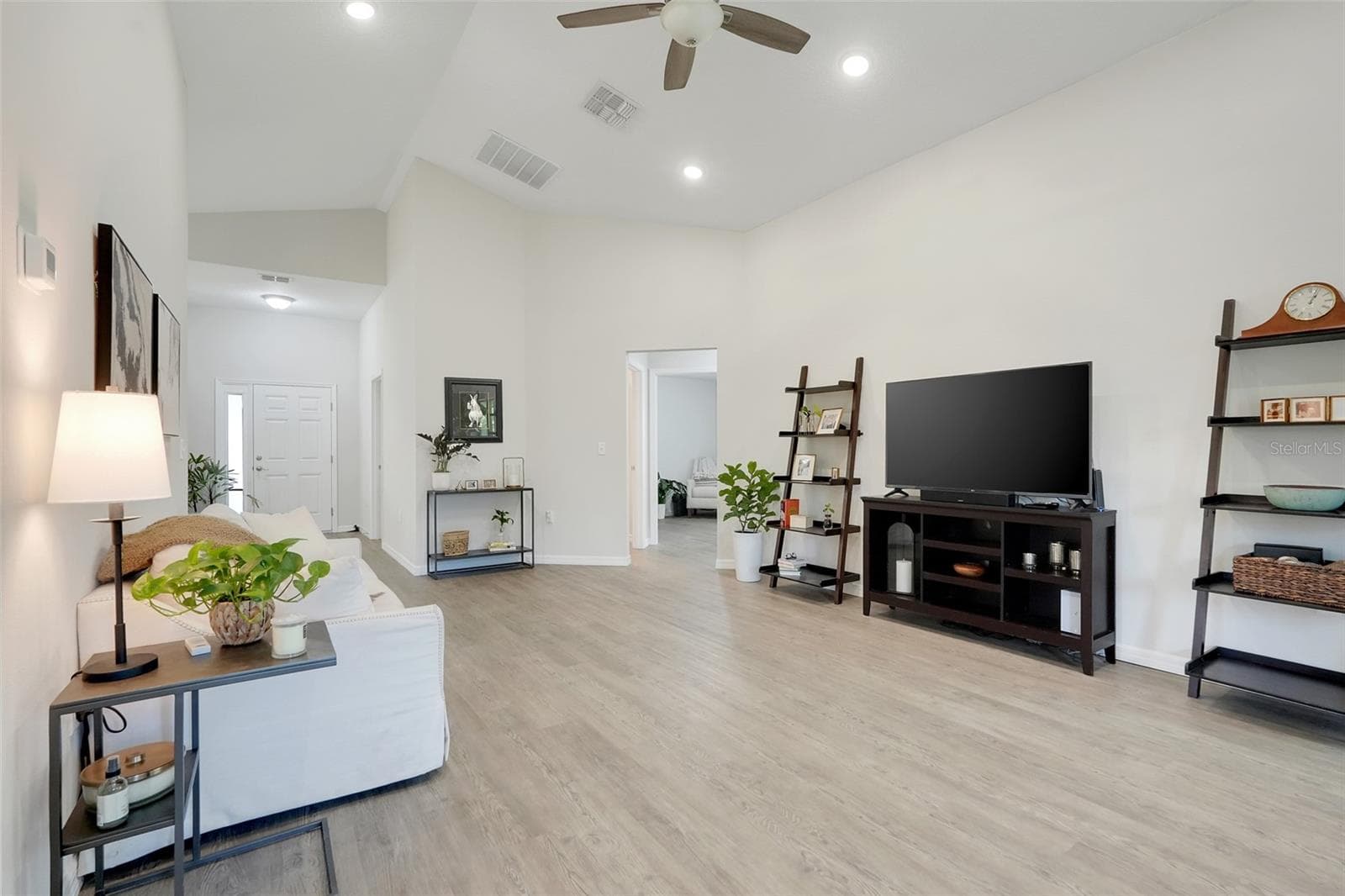 Single Family Residence at 3050 SUNSCAPE TER, GROVELAND, photo 16 of 45