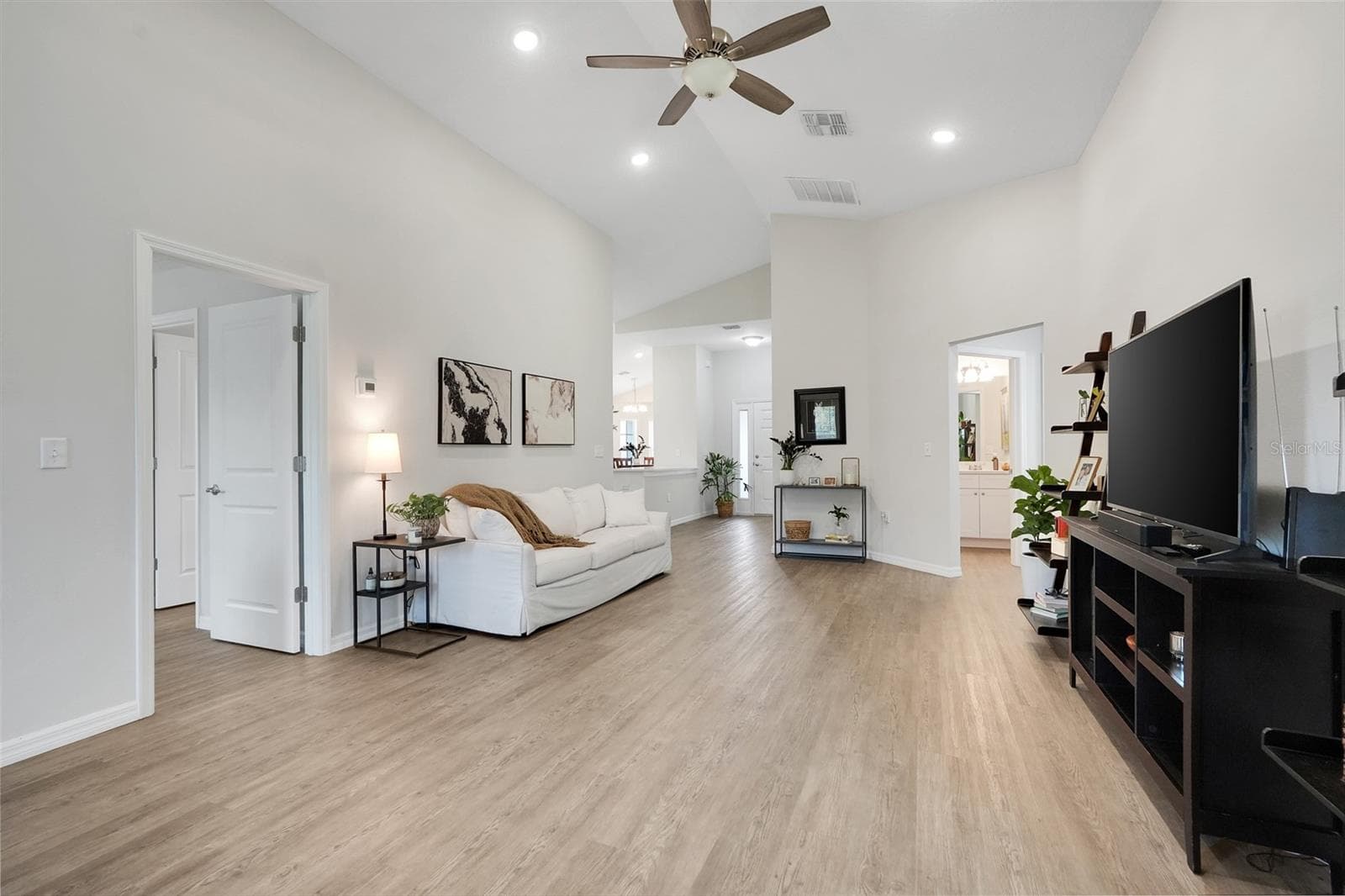Single Family Residence at 3050 SUNSCAPE TER, GROVELAND, photo 18 of 45