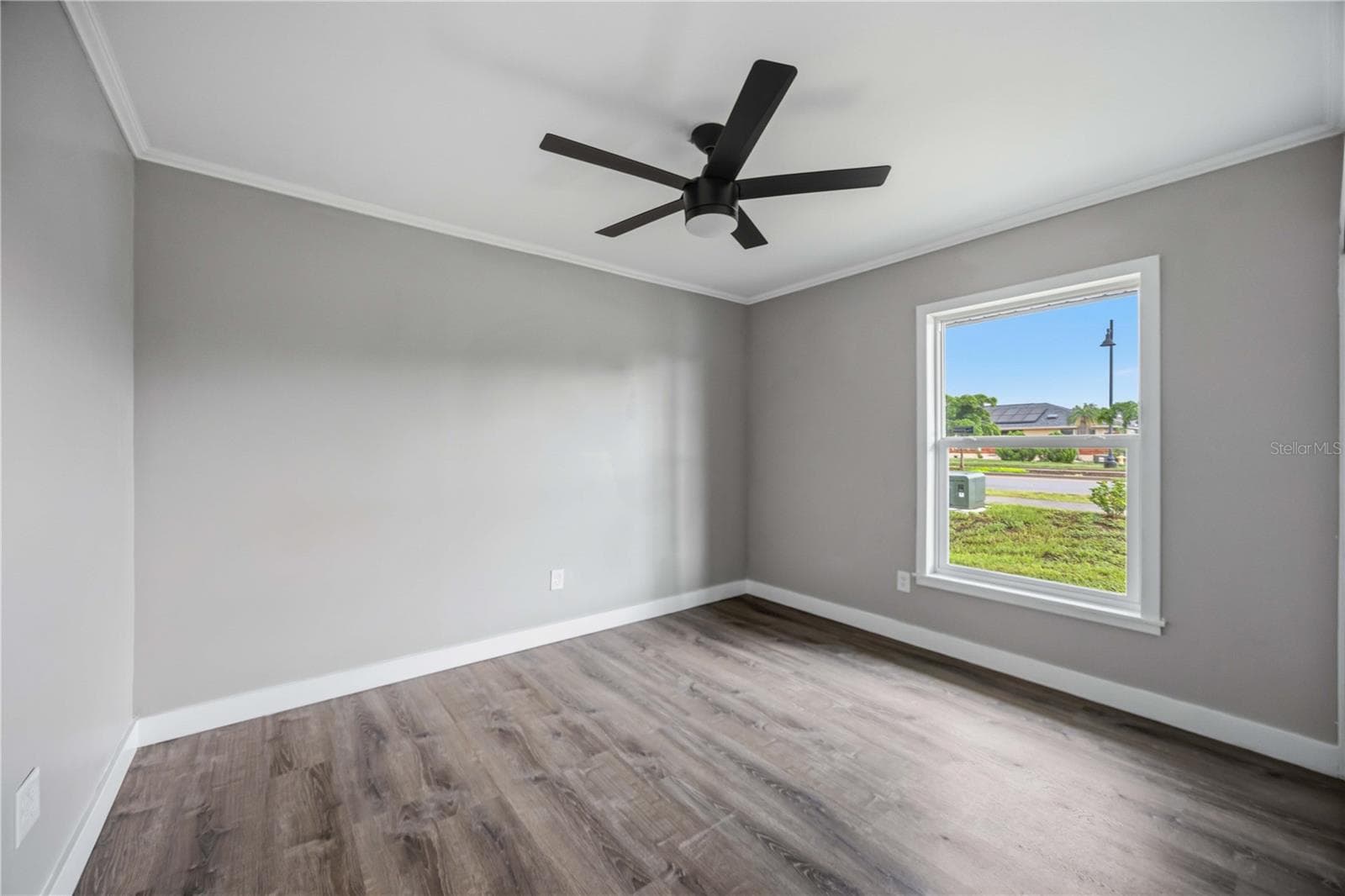 Single Family Residence at 19367 EDGEWATER DR, PORT CHARLOTTE, photo 27 of 33