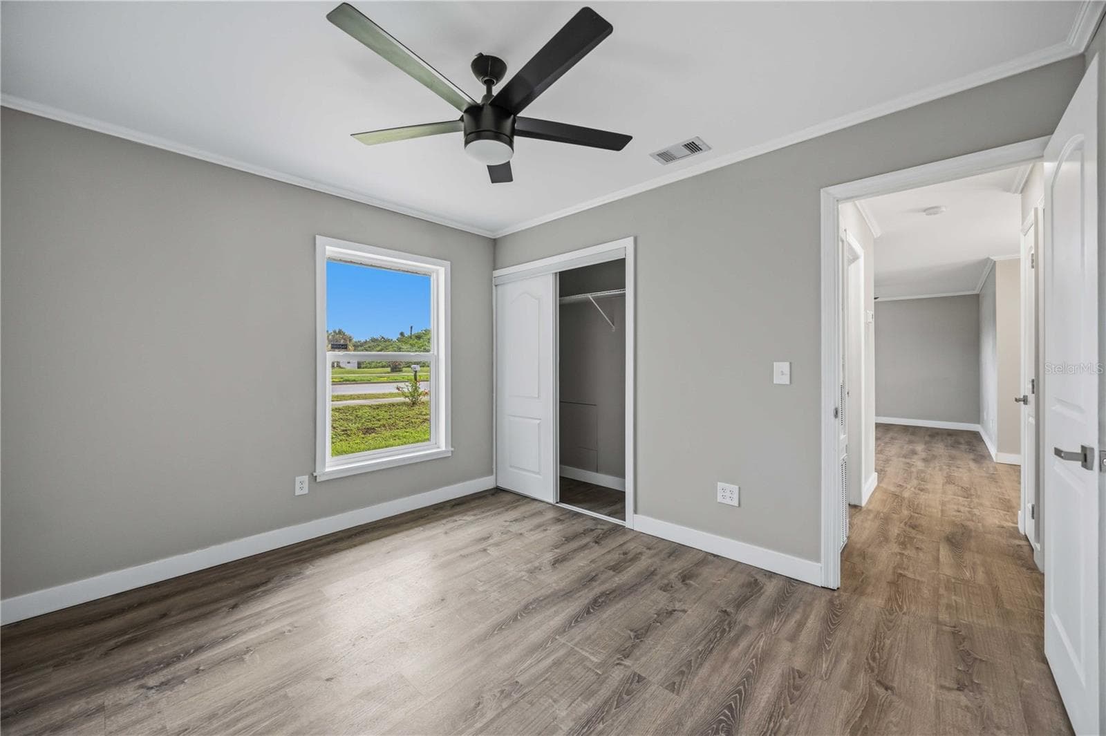 Single Family Residence at 19367 EDGEWATER DR, PORT CHARLOTTE, photo 28 of 33