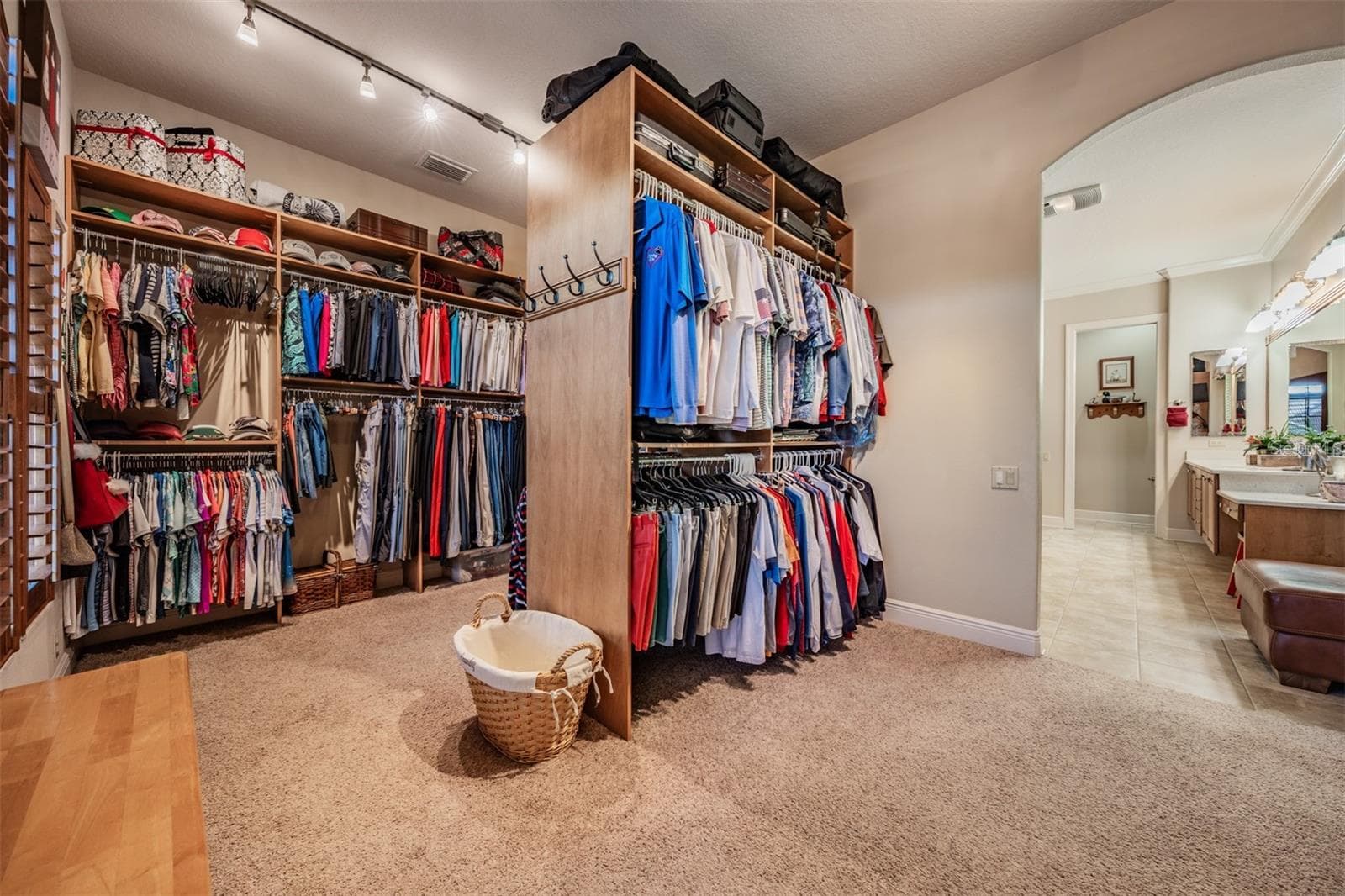Custom closet could be another room! - 34115 AMERICANA AVE, DADE CITY