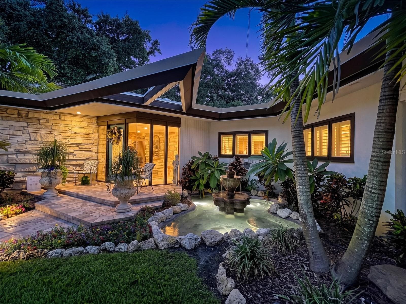 Single Family Residence at 1653 SUNNYBROOK LN, CLEARWATER, photo 10 of 100