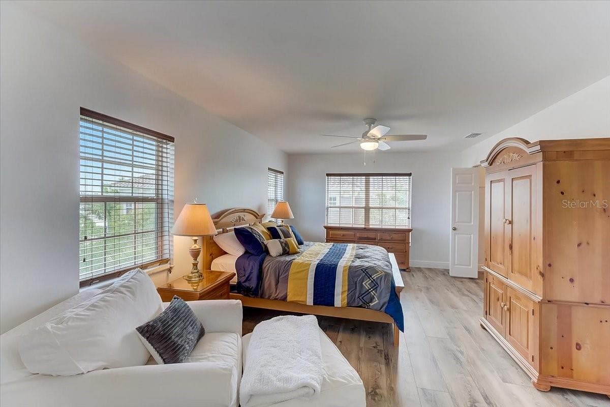 Condominium at 2424 BAY DR #2424/2426, BRADENTON, photo 18 of 29