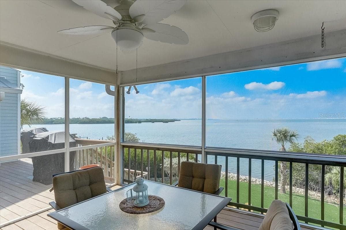 Condominium at 2424 BAY DR #2424/2426, BRADENTON, photo 23 of 29