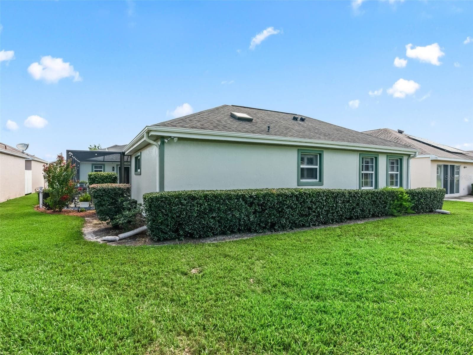 Professional Landscape - 17832 SE 115TH CT, SUMMERFIELD