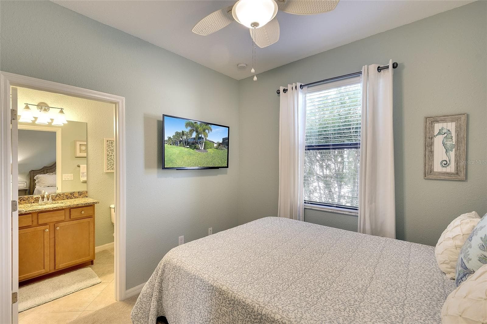 Private Guest Suite with Ensuite Bathroom - 7130 QUIET CREEK DR, BRADENTON