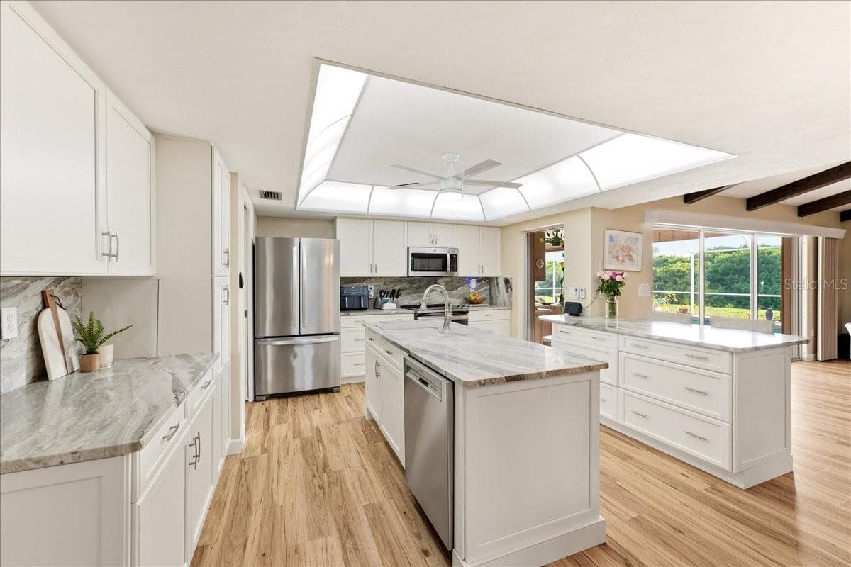 Single Family Residence at 413 SIGNORELLI DR, NOKOMIS, photo 4 of 44