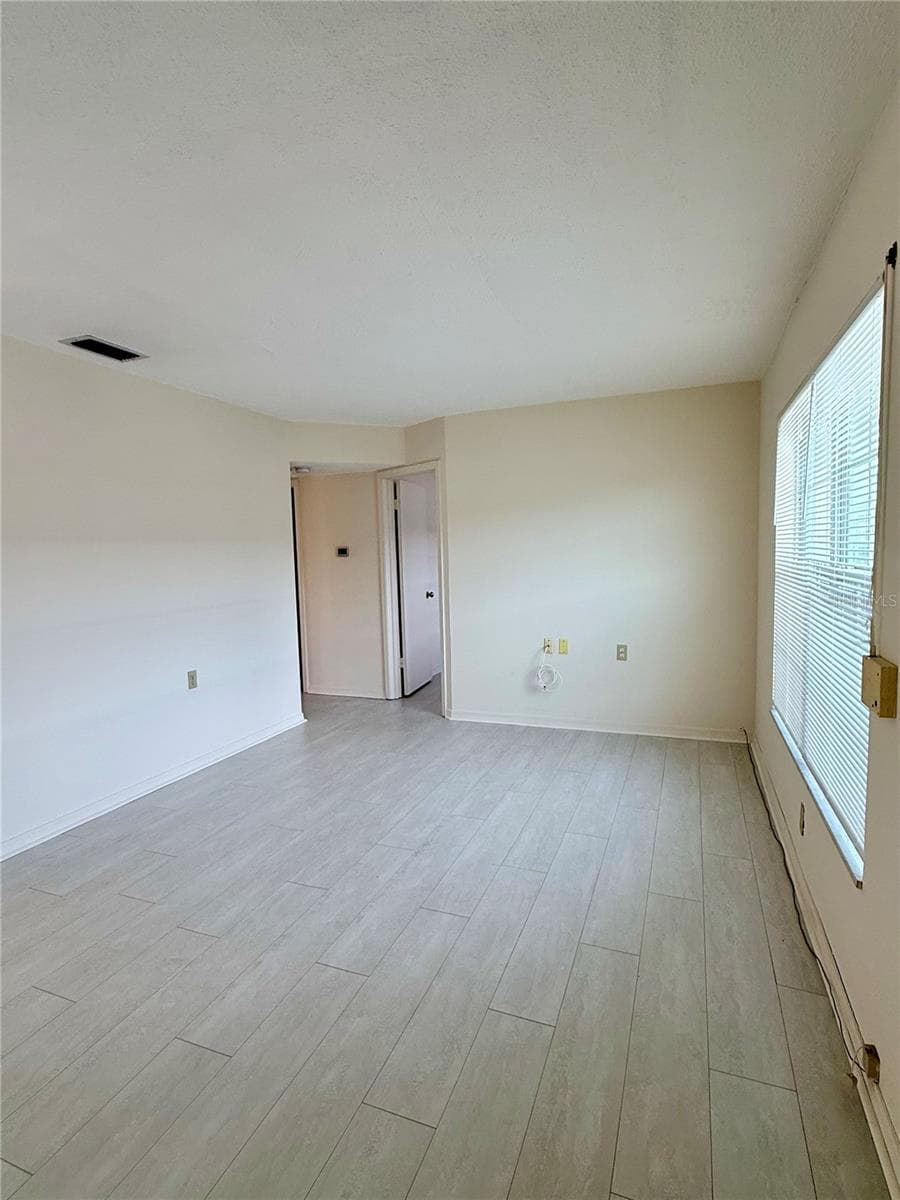 Villa at 7847 39TH TER N, ST PETERSBURG, photo 4 of 22