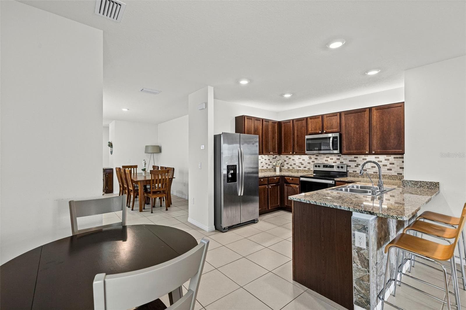 Single Family Residence at 10914 PENNY GALE LOOP, SAN ANTONIO, photo 2 of 39