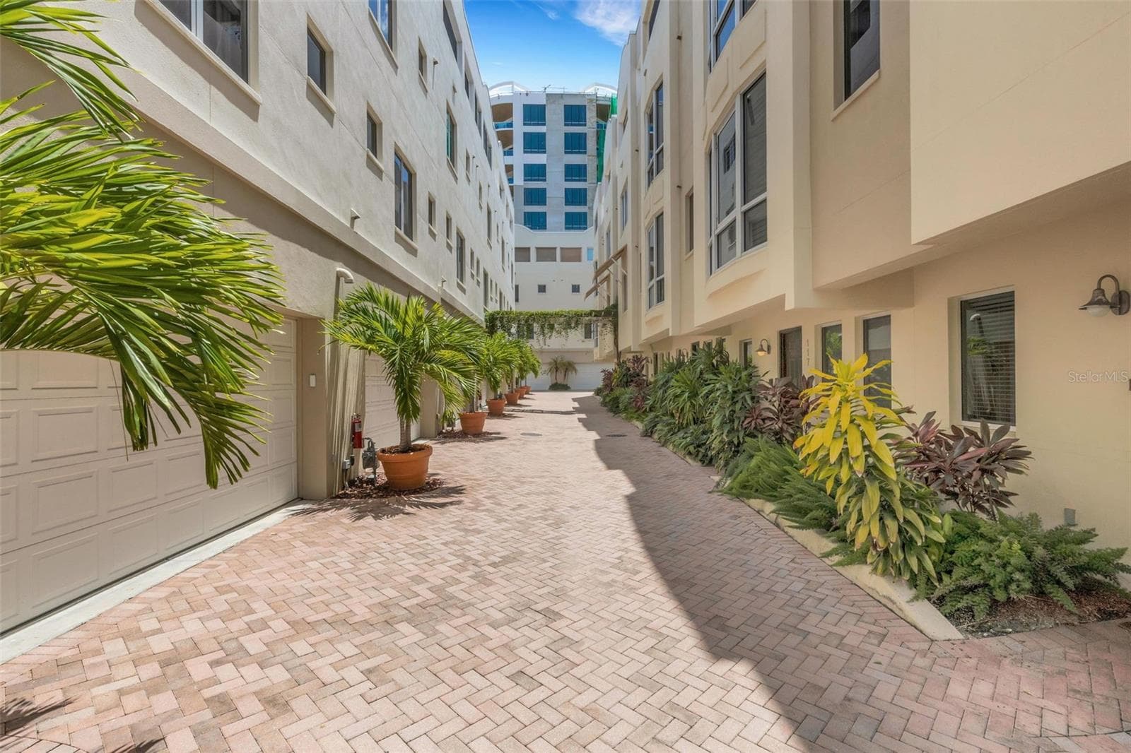 Townhouse at 235 COCOANUT AVE #108B, SARASOTA, photo 3 of 43