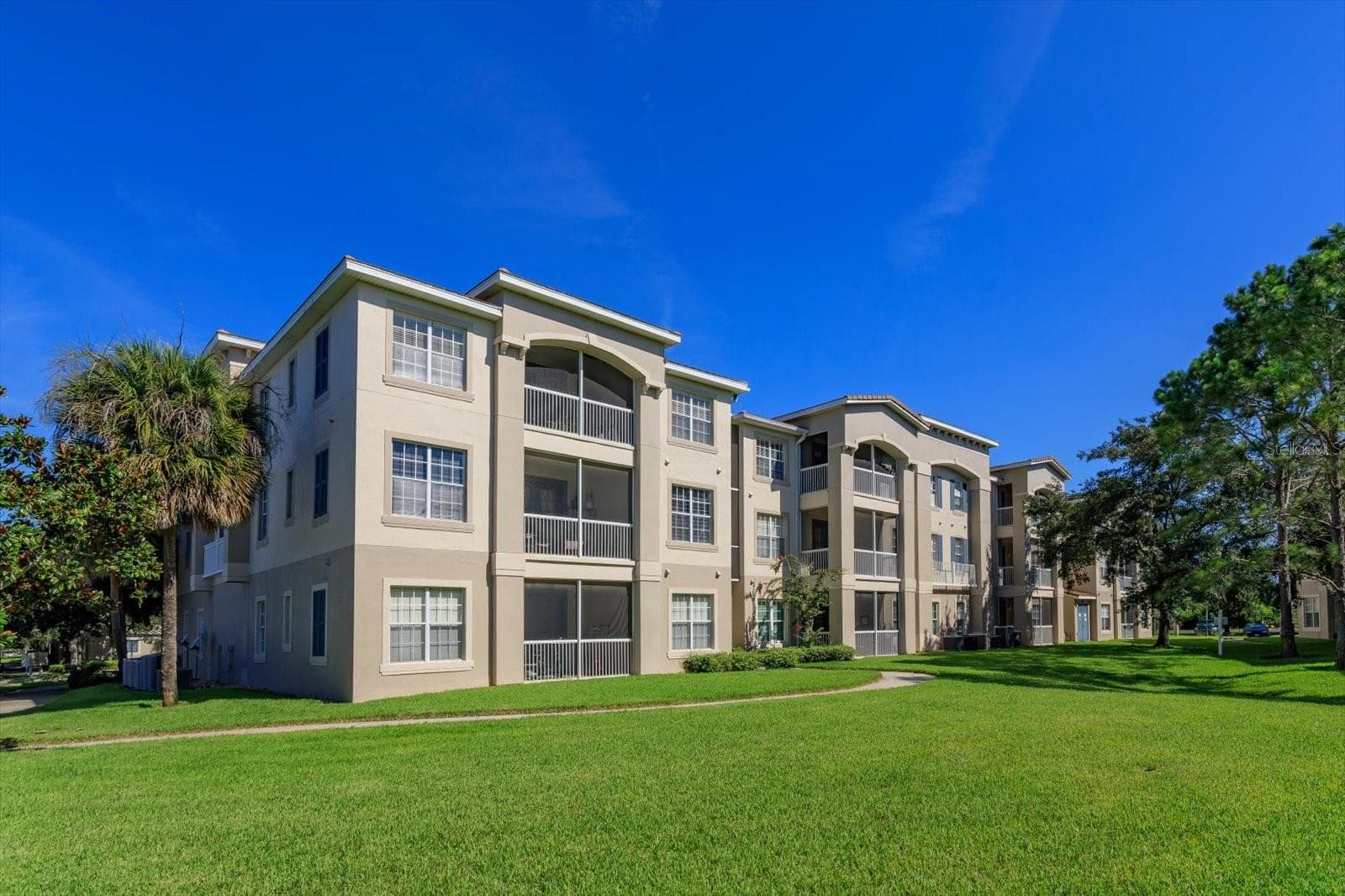 3001 LAUREL RUN LN #206