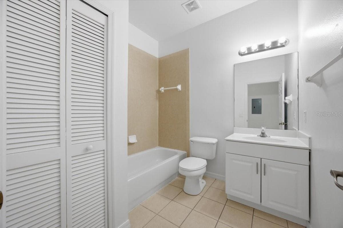 Condominium at 3157 SUN LAKE CT #B, KISSIMMEE, photo 17 of 37