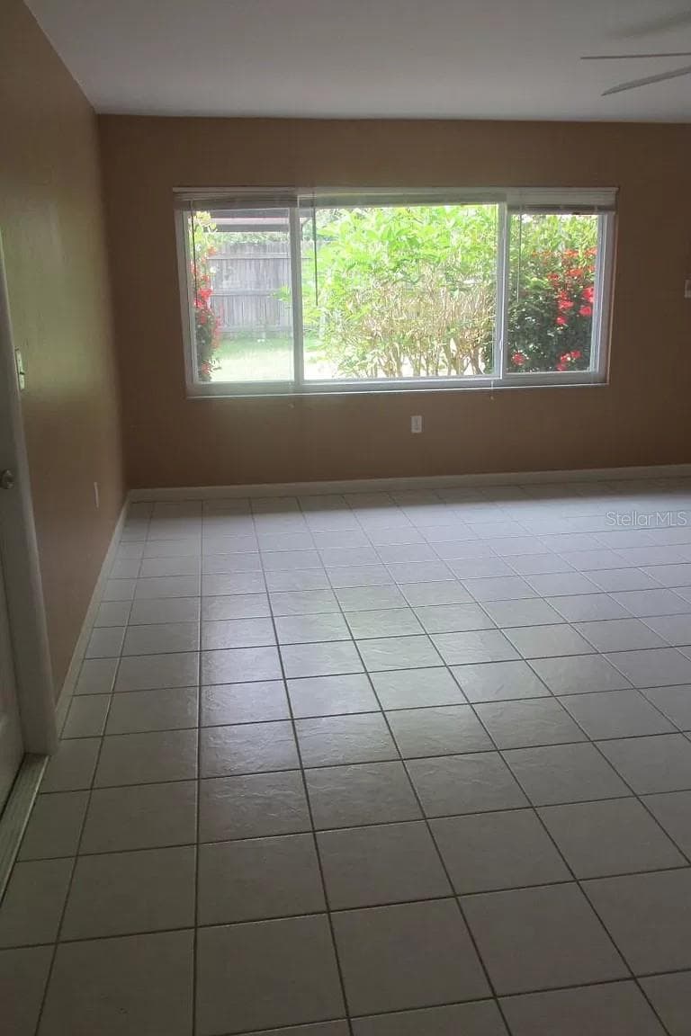 Duplex at 2911 BENTLEY ST, SARASOTA, photo 3 of 14