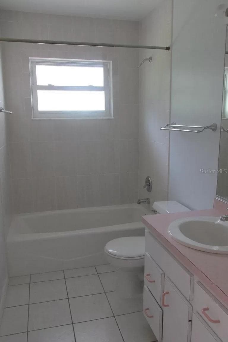 Duplex at 2911 BENTLEY ST, SARASOTA, photo 5 of 14