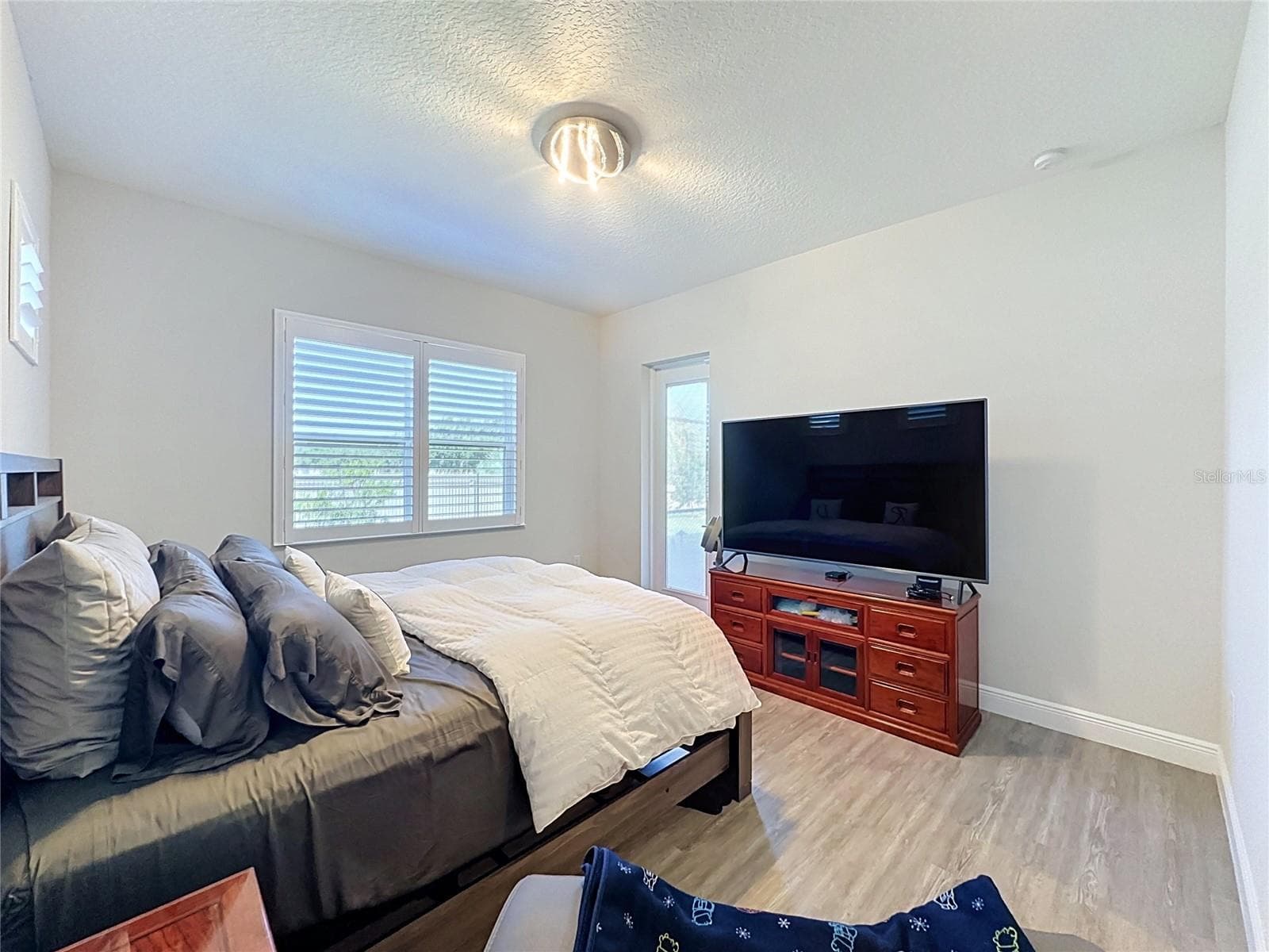 Single Family Residence at 8665 BRIDGEPORT BAY CIR, MOUNT DORA, photo 31 of 75