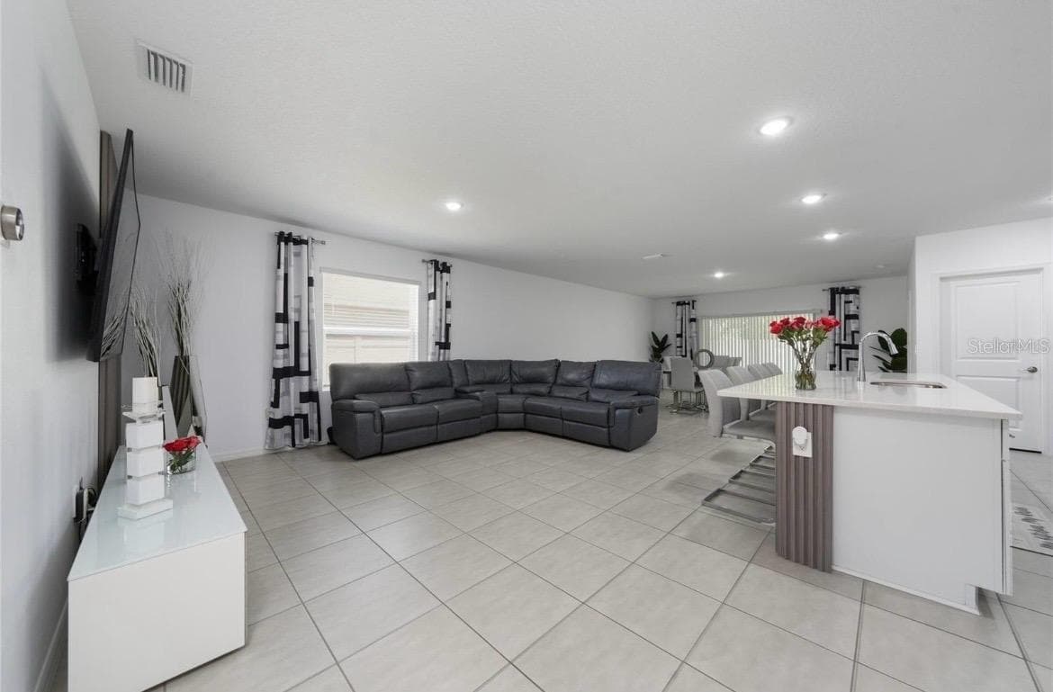 Living, Kitchen, Dining Area Open Concept - 1383 LEVY BEND DR, KISSIMMEE