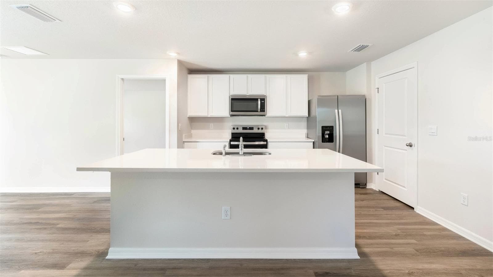 Single Family Residence at 2960 FISHERY CT, BRADENTON, photo 4 of 46