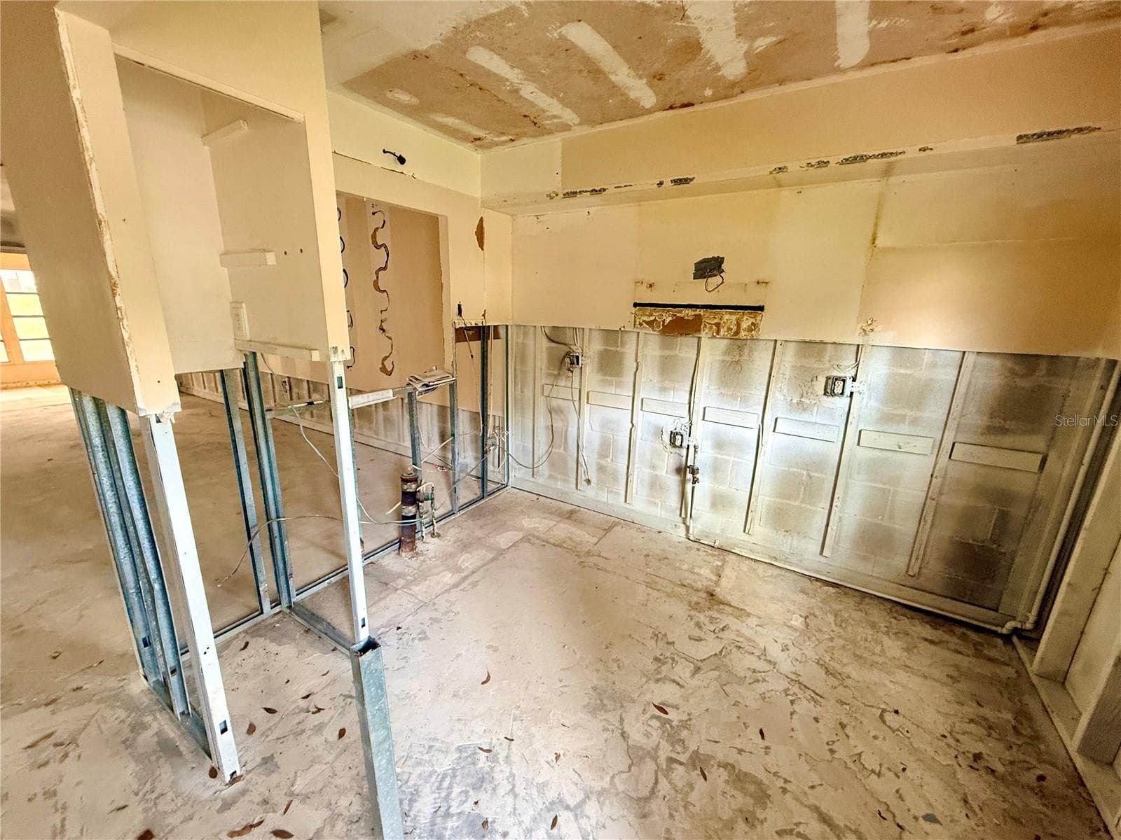Condominium at 1380 MISSION CIR #44-C, CLEARWATER, photo 15 of 18