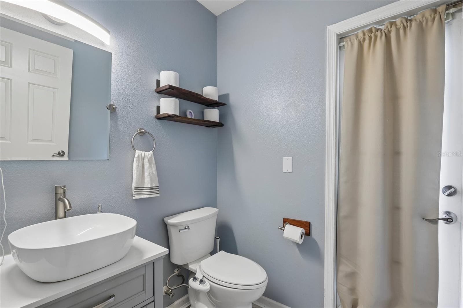 Single Family Residence at 205 ROSANA DR, BRANDON, photo 28 of 66