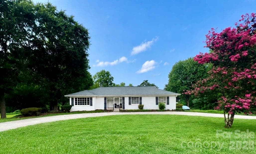 436 E Club Drive