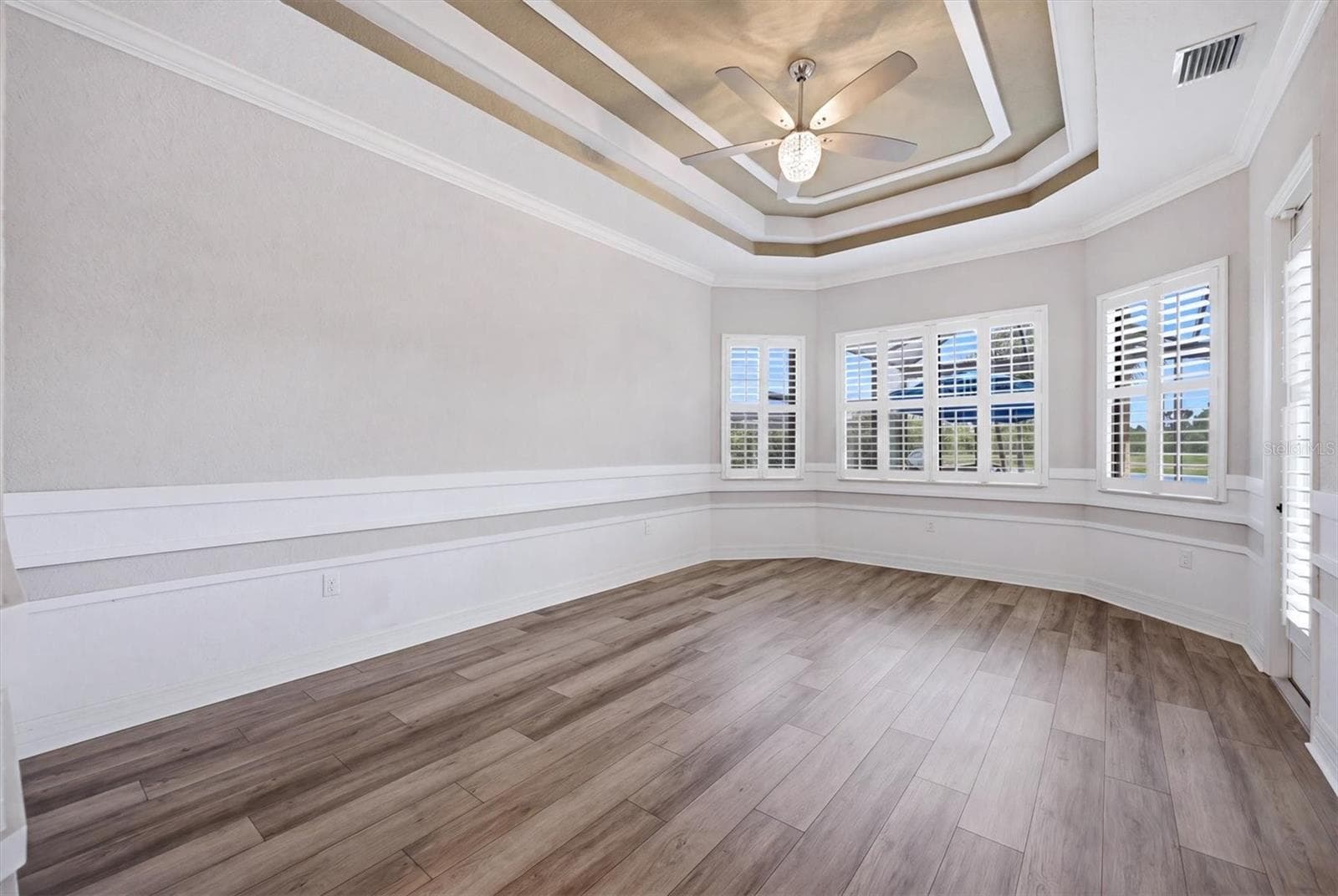 Single Family Residence at 13652 CLASSICO CT, VENICE, photo 19 of 56
