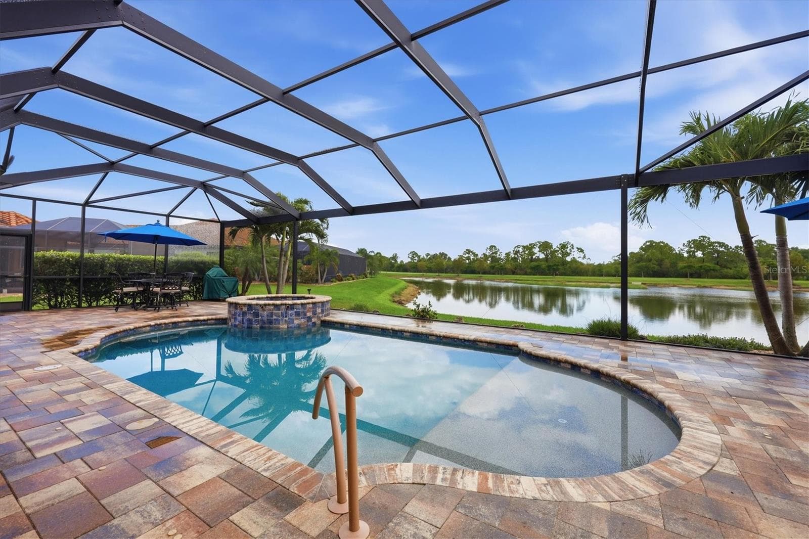 Single Family Residence at 13652 CLASSICO CT, VENICE, photo 30 of 56