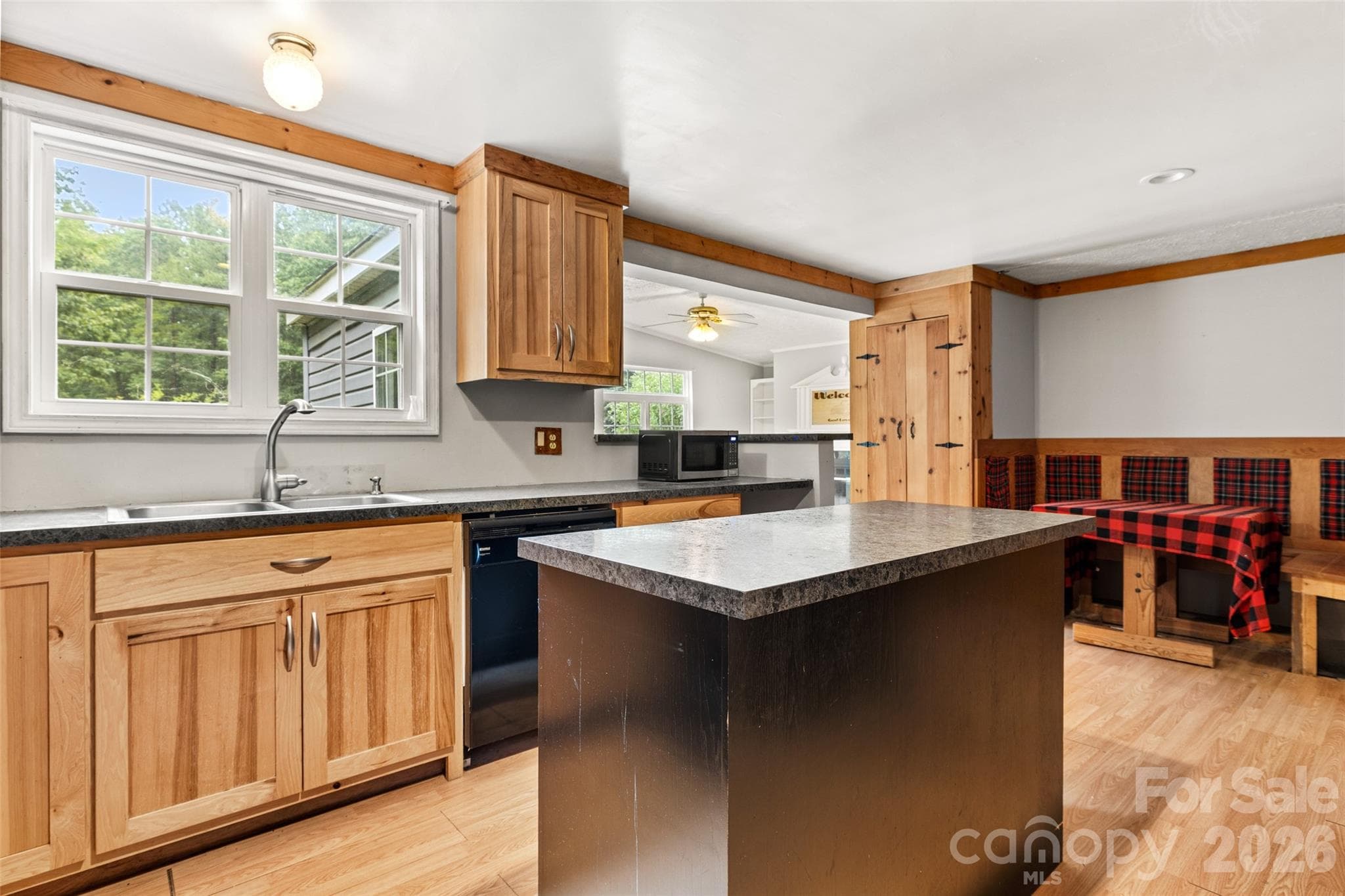 Single Family Residence at Kings Mountain, photo 3 of 39