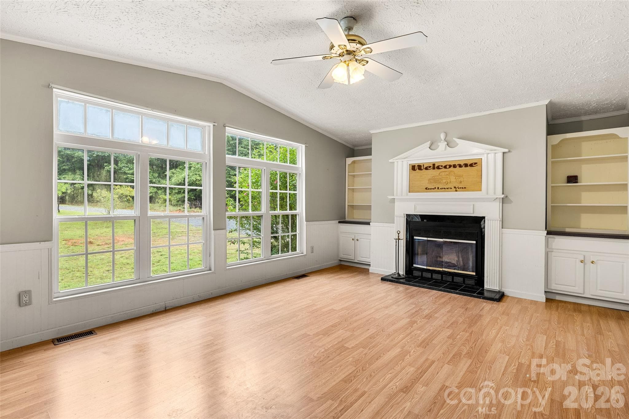 Single Family Residence at Kings Mountain, photo 8 of 39