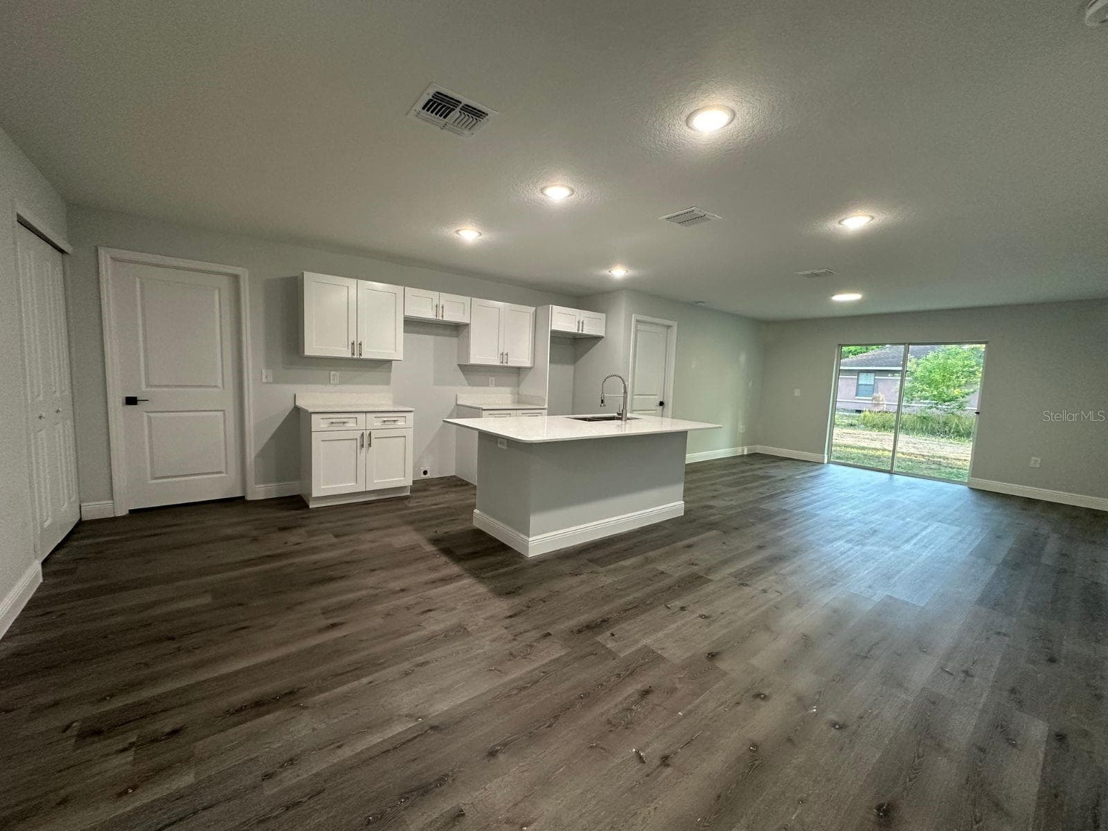 Single Family Residence at 15 BAHIA COURT TRAK, OCALA, photo 2 of 9