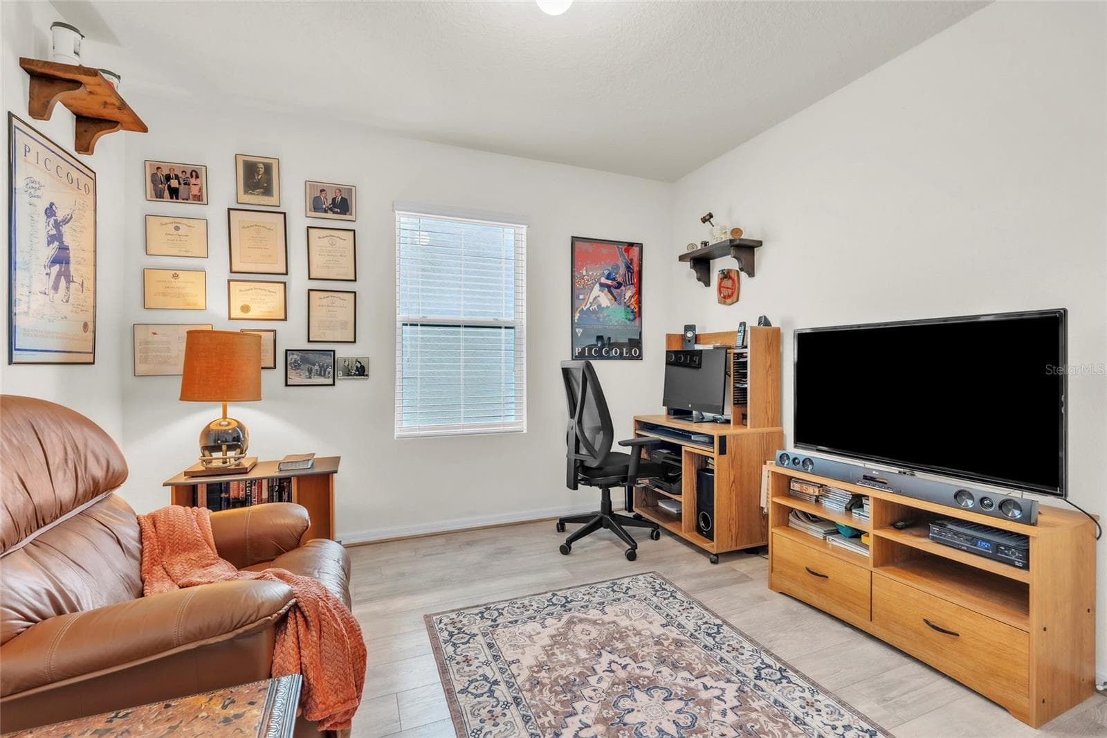Bedroom 3 - Flex it — guest room, home office, whatever you need. - 9527 SUNSTONE BLVD, THONOTOSASSA