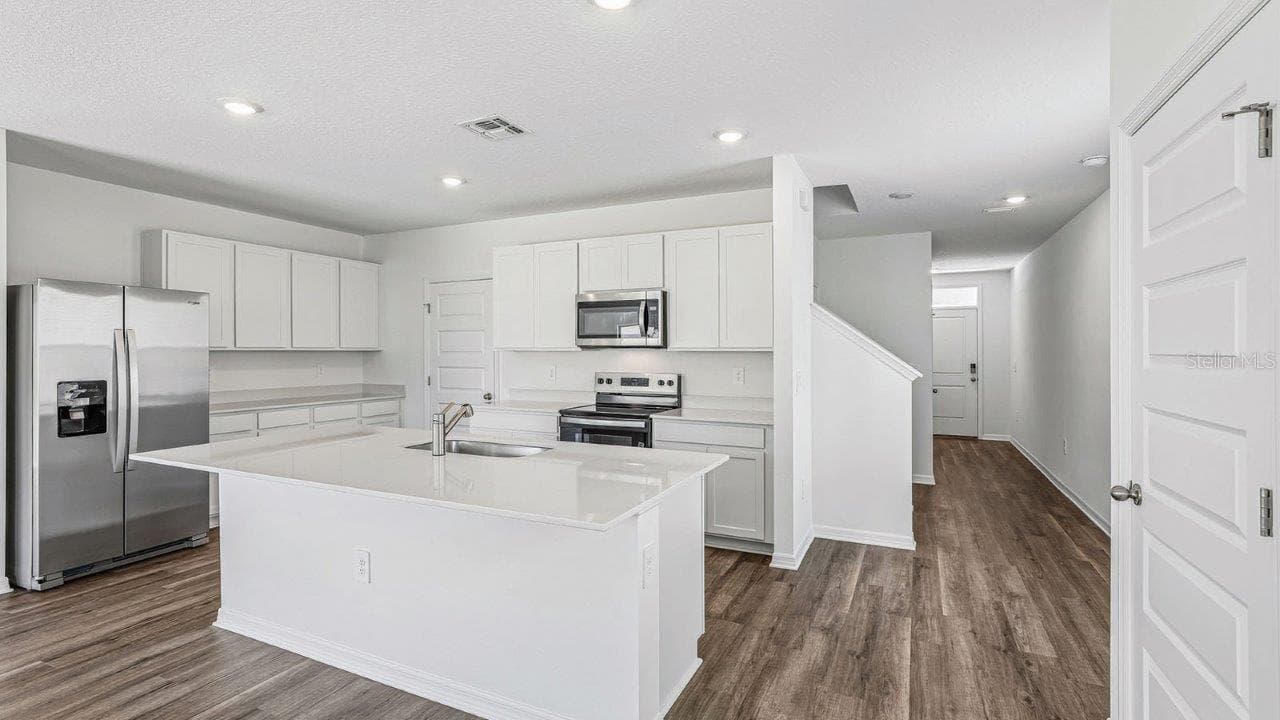 Single Family Residence at 6064 NAVONA WAY, WINTER HAVEN, photo 4 of 36