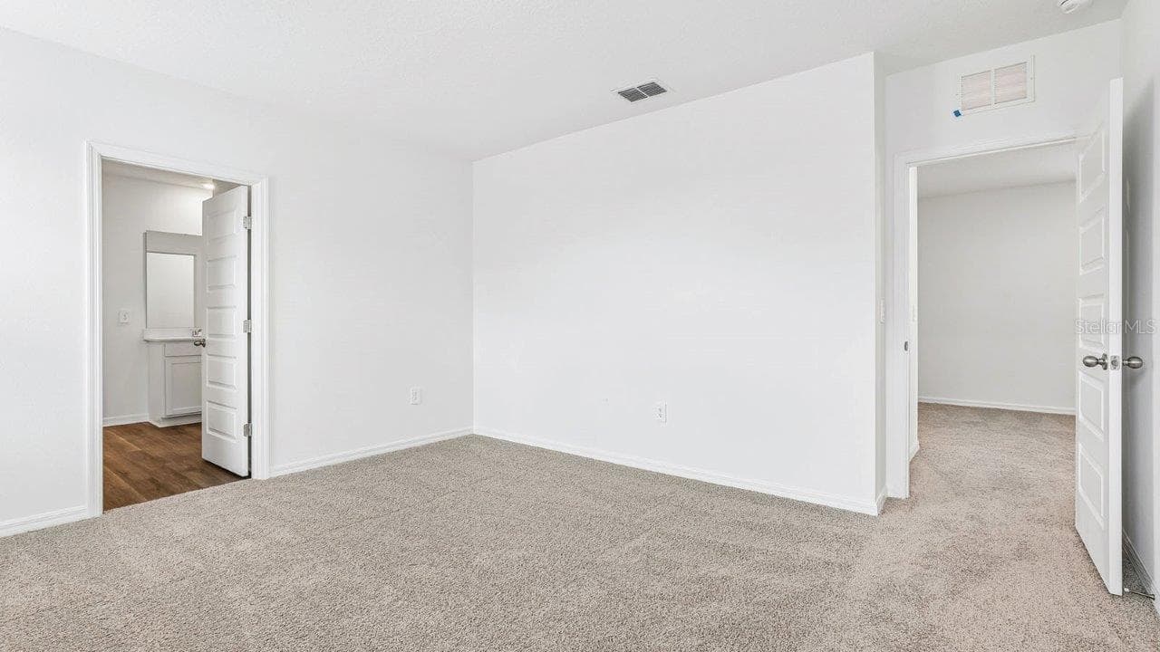 Single Family Residence at 6064 NAVONA WAY, WINTER HAVEN, photo 20 of 36