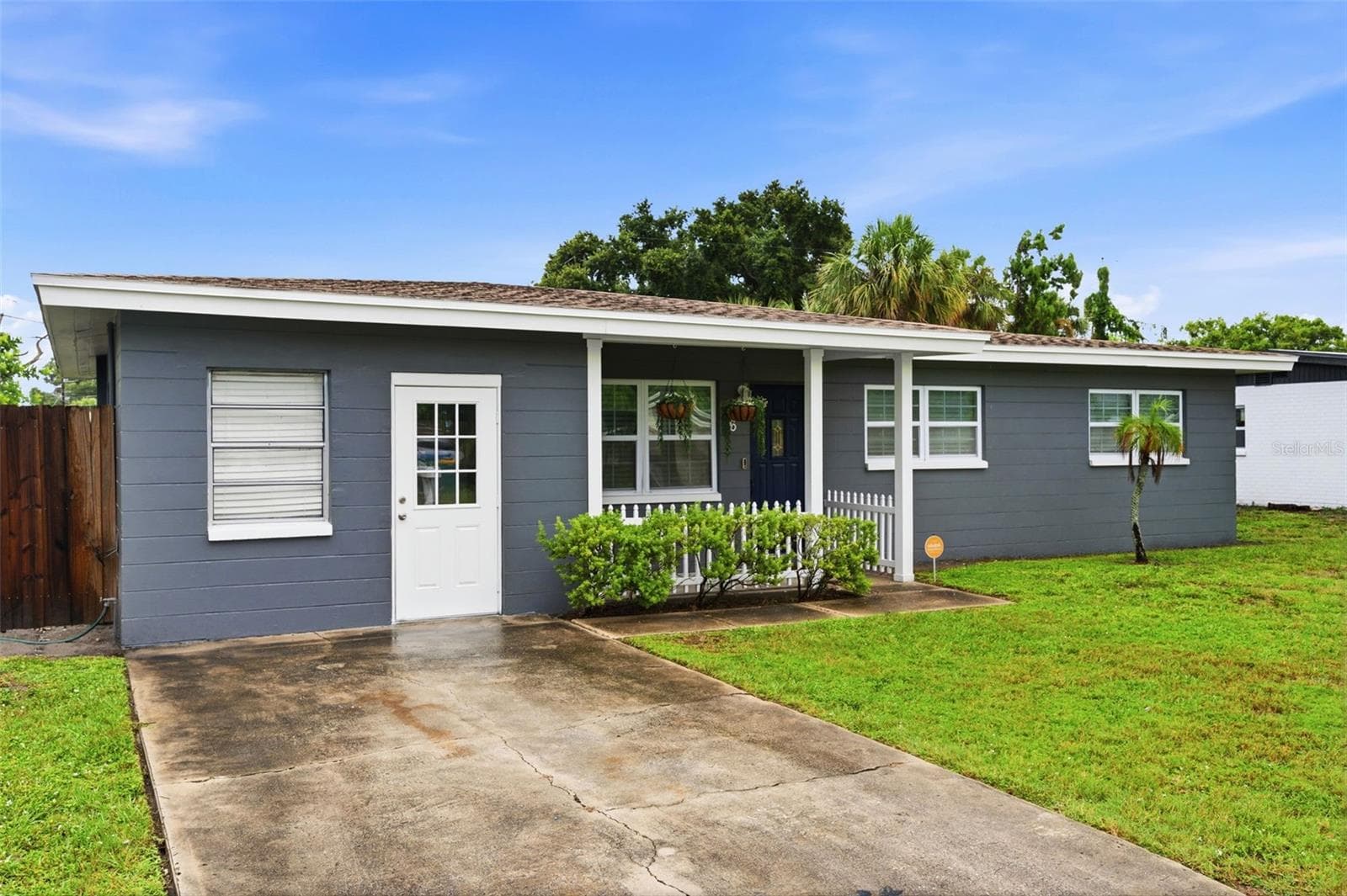Single Family Residence at 8685 MAGNOLIA DR, SEMINOLE, photo 37 of 42